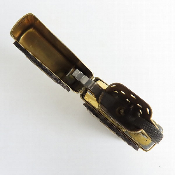 実際に弊社で買取させて頂いたZIPPO/ジッポー HARLEYDAVIDSON/ハーレーダビッドソン ウルフデザイン プレート貼り 96年製の画像 4枚目