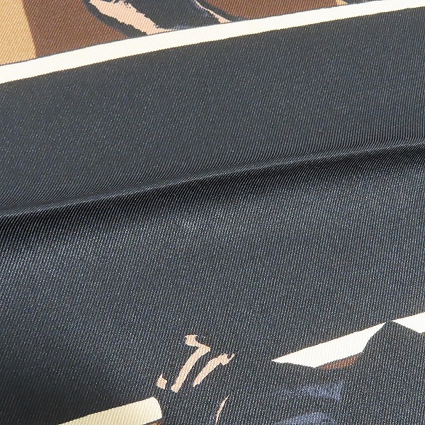 実際に弊社で買取させて頂いたHERMES/エルメス カレ Swinging Saint-Germain/スウィンギング・サンジェルマン ストールの画像 4枚目