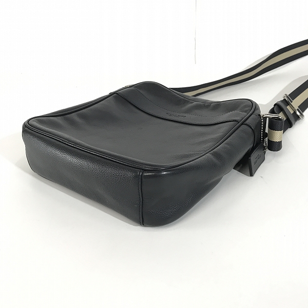 実際に弊社で買取させて頂いたCOACH/コーチ レザーショルダーバッグ F54782の画像 3枚目