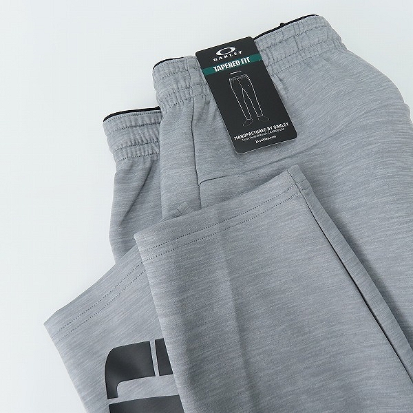 実際に弊社で買取させて頂いた【未使用】OAKLEY/オークリー トレーニングウェア OAKLEY ENHANCE 3RDG SYNCHRONISM JKT 6.7 FOA405785/FOA405840/Mの画像 6枚目