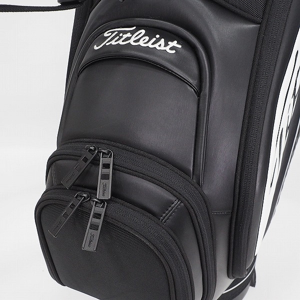 実際に弊社で買取させて頂いたTitleist/タイトリスト TB20SF4 9.5型 6分割ミッドサイズ キャディバッグ ブラックｘホワイトの画像 5枚目