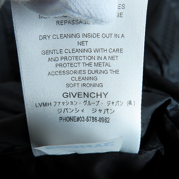 実際に弊社で買取させて頂いた【JPタグ】Givenchy/ジバンシィ Reversible Windbreaker Jacket リバーシブルジャケット ロゴ総柄 BM00M5134L/44の画像 6枚目