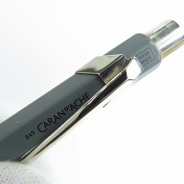 実際に弊社で買取させて頂いたCARAN D'ACHE/カランダッシュ ボールペン/万年筆 替え芯・インク付き 2点セットの画像 5枚目