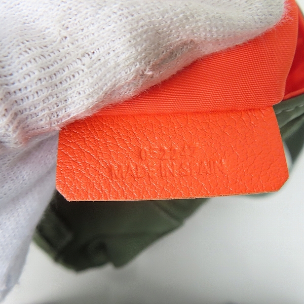 実際に弊社で買取させて頂いたLOEWE/ロエベ ANTON SLING PUFFER ショルダーバッグ B511A09X11の画像 4枚目