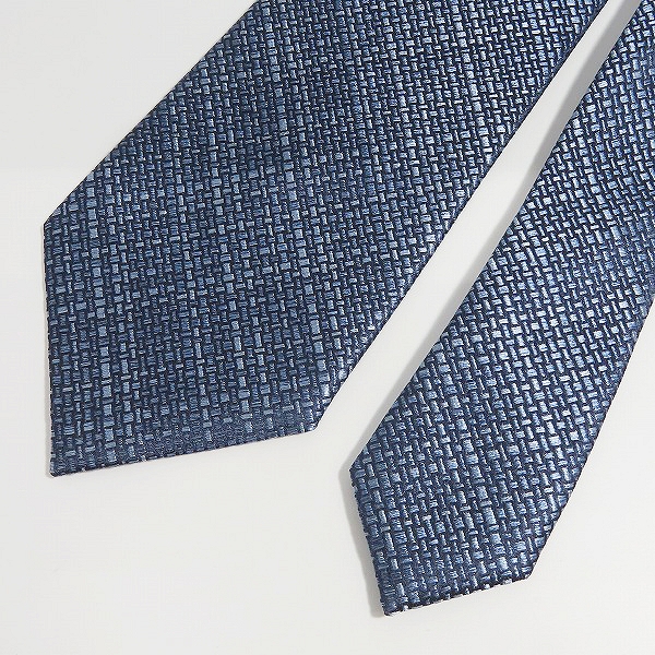 実際に弊社で買取させて頂いたTOM FORD/トムフォード イタリア製 シルク チェック柄 ネクタイの画像 1枚目