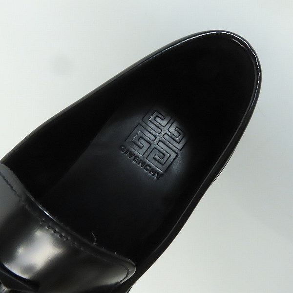 実際に弊社で買取させて頂いたGIVENCHY/ジバンシィ テラ モカシン 4Gロゴ レザーローファーシューズ SA 0292/40の画像 4枚目