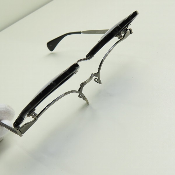 実際に弊社で買取させて頂いたOLIVER PEOPLES/オリバーピープルズ Mckinley/マッキンリー BK ボストン型跳ね上げタイプ サングラス/アイウェアの画像 9枚目