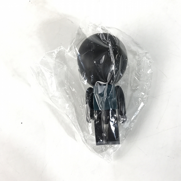 実際に弊社で買取させて頂いた【未開封】A BATHING APE/アベイシングエイプ BABY MILO/ベイビーマイロ キューブリック フィギュア 2点セットの画像 4枚目