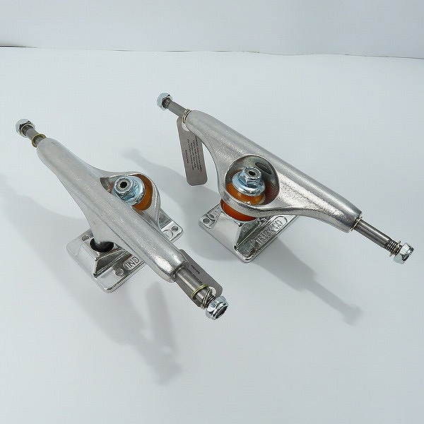 実際に弊社で買取させて頂いた(1)【未使用】INDEPENDENT/インディペンデント 144 STAGE 11 FORGED HOLLOW SILVER スケートボード トラック