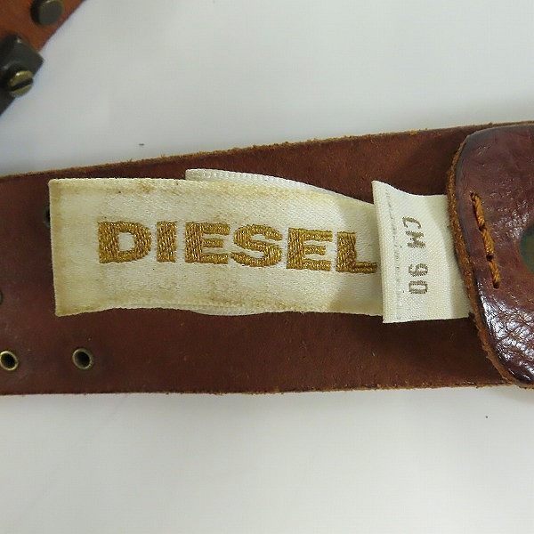 実際に弊社で買取させて頂いたDIESEL/ディーゼル イタリア製 スタッズ/ロゴ レザーベルト 90/36の画像 3枚目