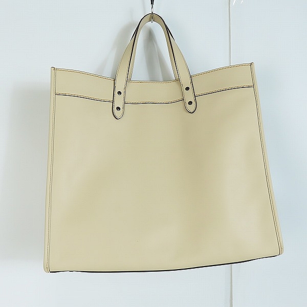 実際に弊社で買取させて頂いたCOACH/コーチ 23AW フィールド トート 40 レキシー スペース トートバッグの画像 1枚目