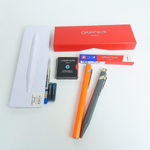 実際に弊社で買取させて頂いたCARAN D'ACHE/カランダッシュ ボールペン/万年筆 替え芯・インク付き 2点セットの画像 7枚目