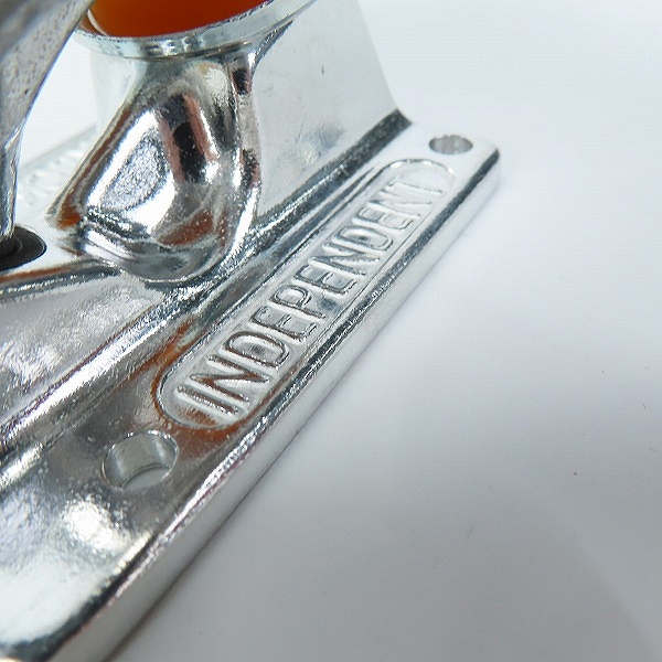 実際に弊社で買取させて頂いた(4)【未使用】INDEPENDENT/インディペンデント 139 Stage 11 Forged Hollow Silver Truck スケートボード トラックの画像 3枚目