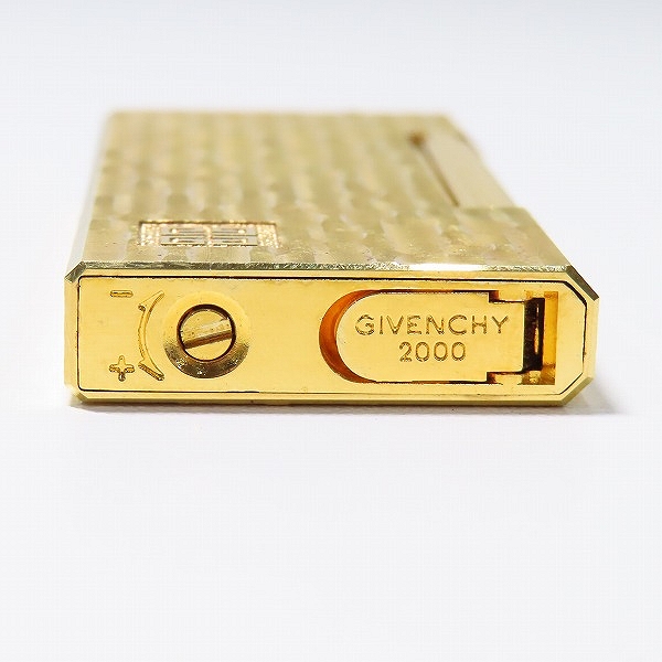実際に弊社で買取させて頂いたGIVENCHY/ジバンシー ガスライター ゴールドの画像 2枚目