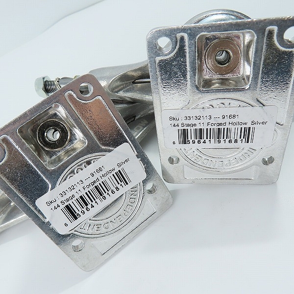 実際に弊社で買取させて頂いた(3)【未使用】INDEPENDENT/インディペンデント 144 STAGE 11 FORGED HOLLOW SILVER スケートボード トラックの画像 3枚目