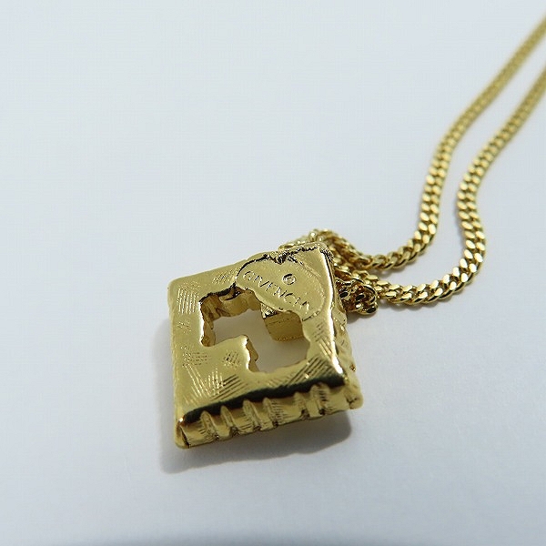 実際に弊社で買取させて頂いたGIVENCHY/ジバンシィ スクエア ラインストーン Gロゴ ゴールド加工 ネックレスの画像 7枚目