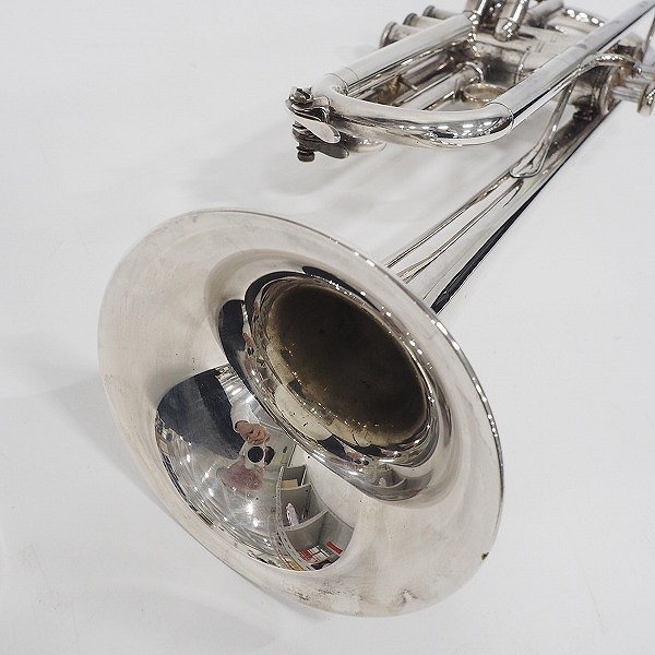 実際に弊社で買取させて頂いた★【難有り】YAMAHA/ヤマハ Custom YTR-934ML/YTR934ML トランペット シルバー ハードケース付の画像 2枚目