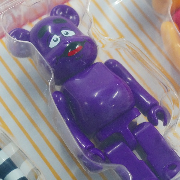 実際に弊社で買取させて頂いた【未開封】メディコムトイ×マクドナルド×ゴジラ BE@RBRICK/ベアブリック ゴジラVSマクドナルド 150％ 4体セットの画像 4枚目