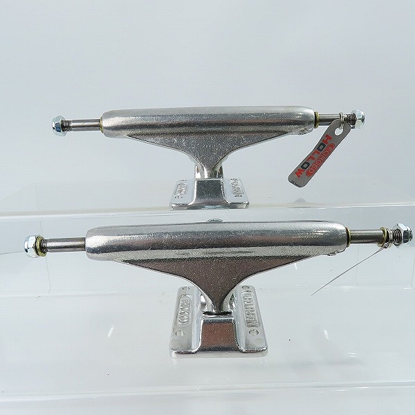 実際に弊社で買取させて頂いた(8)【未使用】INDEPENDENT/インディペンデント 144 STAGE 11 FORGED HOLLOW SILVER スケートボード トラックの画像 2枚目