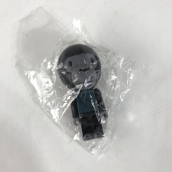 実際に弊社で買取させて頂いた【未開封】A BATHING APE/アベイシングエイプ BABY MILO/ベイビーマイロ キューブリック フィギュア 2点セットの画像 3枚目