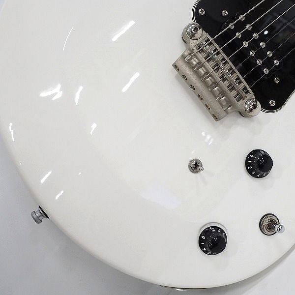 実際に弊社で買取させて頂いた★VOX/ヴォックス SDC-22 WH ダブルカッタウェイ  エレキギター ソフトケース付の画像 5枚目