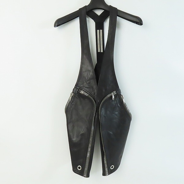 実際に弊社で買取させて頂いたRICK OWENS/リックオウエンス BAUHAUS LEATHER VEST/バウハウス レザーベスト ブラック RU01B1763-LGW/46の画像 0枚目