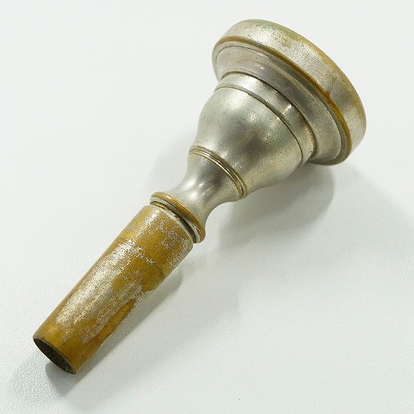 実際に弊社で買取させて頂いたGIARDINELLI NEW YORK/ジャルディネリ 2GM トロンボーン用 マウスピースの画像 1枚目