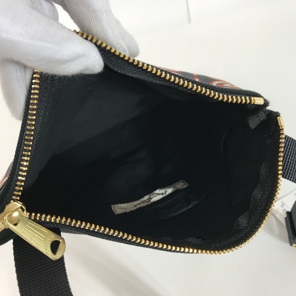 実際に弊社で買取させて頂いた【未使用】PORTER/ポーター ビームス別注 サコッシュ/ショルダーバッグ 34-61-2392-950-91-88の画像 4枚目