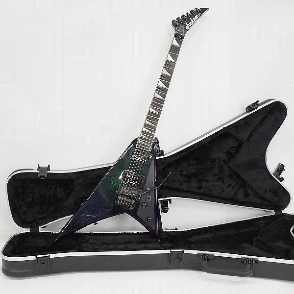 実際に弊社で買取させて頂いた★Jackson USA/ジャクソン Randy V タイプ/ランディV エレキギター ダンカン製PU・フロイドローズ搭載 ハードケース付