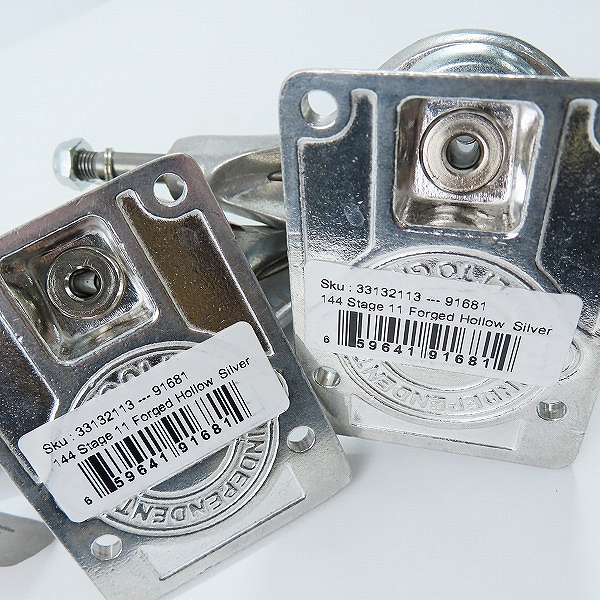 実際に弊社で買取させて頂いた(7)【未使用】INDEPENDENT/インディペンデント 144 STAGE 11 FORGED HOLLOW SILVER スケートボード トラックの画像 3枚目