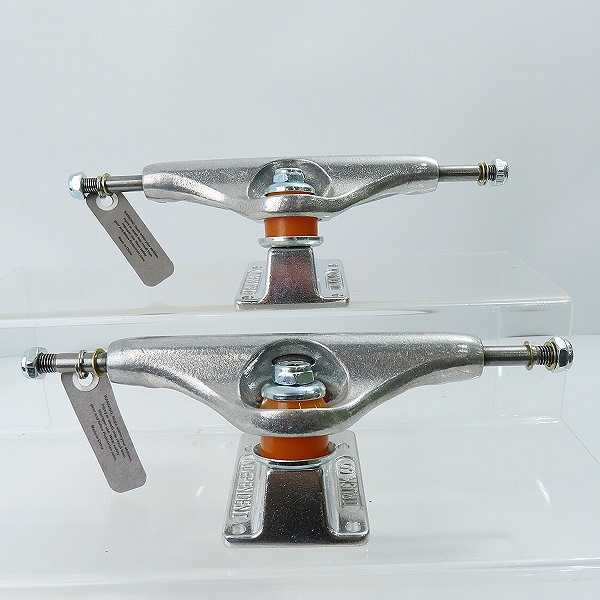 実際に弊社で買取させて頂いた(9)【未使用】INDEPENDENT/インディペンデント 144 STAGE 11 FORGED HOLLOW SILVER スケートボード トラックの画像 1枚目