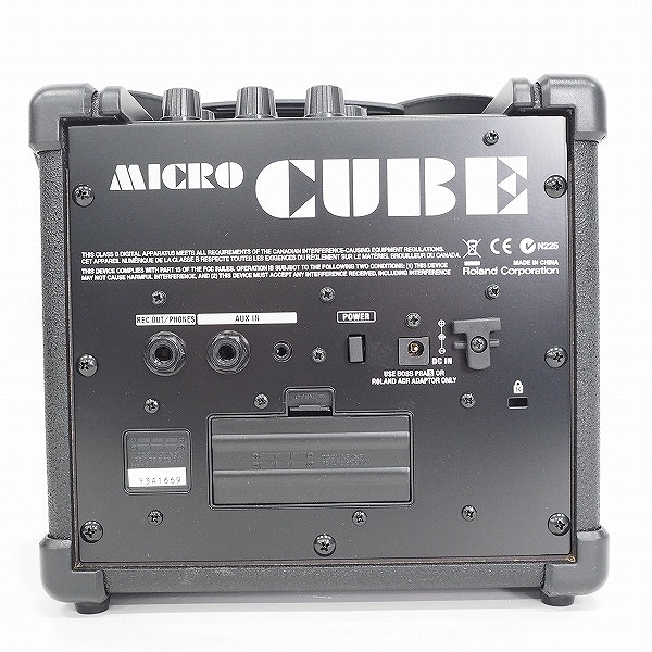 実際に弊社で買取させて頂いたRoland/ローランド MICRO CUBE マイクロキューブ ギターコンボアンプ ACアダプター付【動作確認済み】の画像 4枚目