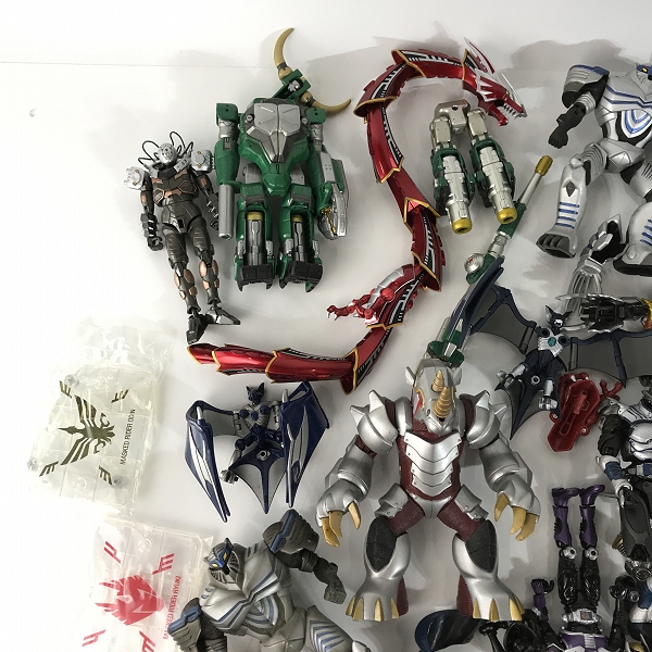 実際に弊社で買取させて頂いた【おまとめ】BANDAI/バンダイ 仮面ライダー龍騎 装着変身 他 ナイト/リュウガ/ファム/ミラーモンスター 等の画像 1枚目