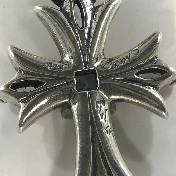 実際に弊社で買取させて頂いたTRAVIS WALKER/トラヴィスワーカー ストーンセット クロスペンダント/チェーン付きの画像 5枚目