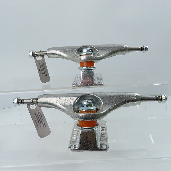 実際に弊社で買取させて頂いた(6)【未使用】INDEPENDENT/インディペンデント 144 STAGE 11 FORGED HOLLOW SILVER スケートボード トラックの画像 1枚目