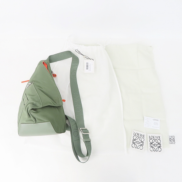 実際に弊社で買取させて頂いたLOEWE/ロエベ ANTON SLING PUFFER ショルダーバッグ B511A09X11の画像 9枚目