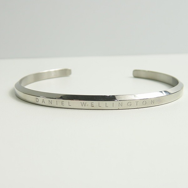 実際に弊社で買取させて頂いたDaniel Wellington/ダニエルウェリントン Classic Cuff バングルの画像 1枚目