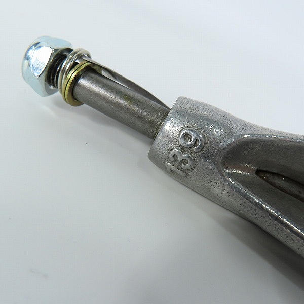 実際に弊社で買取させて頂いた(2)【未使用】INDEPENDENT/インディペンデント 139 Stage 11 Forged Hollow Silver Truck スケートボード トラックの画像 5枚目