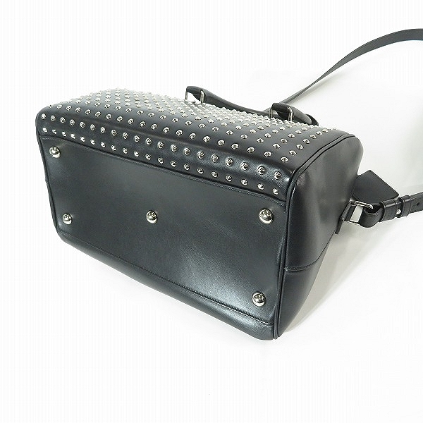 実際に弊社で買取させて頂いたSAINT LAURENT PARIS/サンローランパリ スタッズ ダッフル 2WAY ショルダーバッグ/ハンドバッグ の画像 3枚目