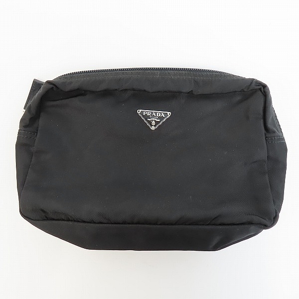 実際に弊社で買取させて頂いたPRADA/プラダ 三角プレート ナイロンポーチ