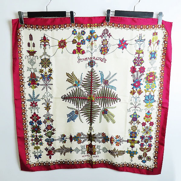 実際に弊社で買取させて頂いたHERMES/エルメス カレ90 SCHEHERAZADE シェヘラザード スカーフの画像 1枚目