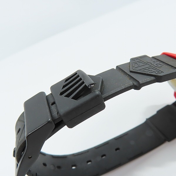 実際に弊社で買取させて頂いたTAGHeuer/タグホイヤー フォーミュラ1 クォーツ 腕時計 385.513【動作未確認】の画像 4枚目