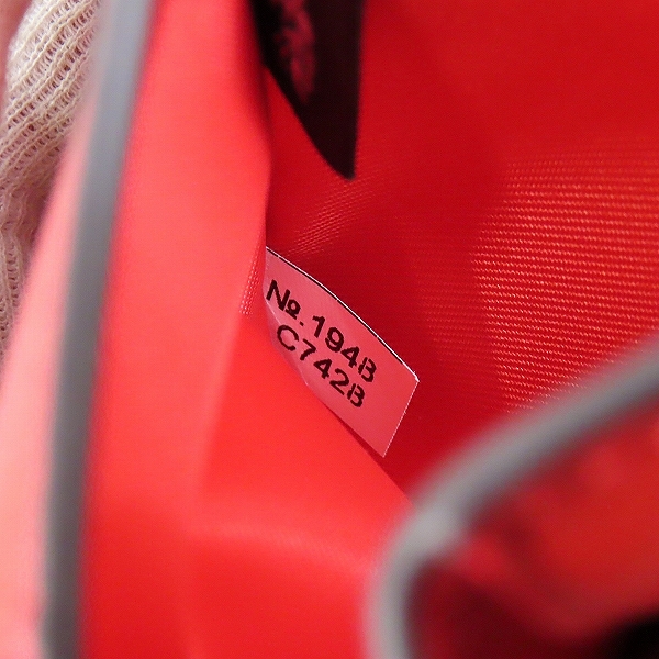 実際に弊社で買取させて頂いたCOACH/コーチ 二つ折り財布 C7428 の画像 7枚目