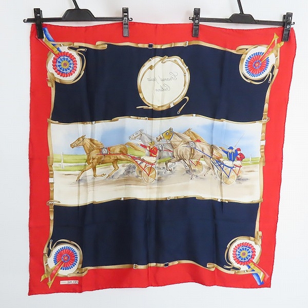 実際に弊社で買取させて頂いたCELINE/セリーヌ スカーフ GRAND PRIX の画像 1枚目