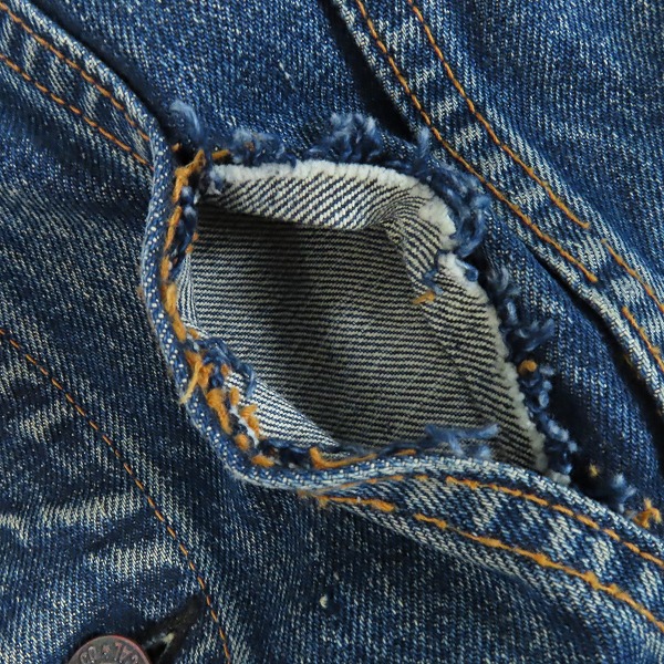 実際に弊社で買取させて頂いたLEVIS/リーバイス 3rd/サードモデル BIG E/ビッグE 刻印525 デニムジャケット/Gジャン の画像 4枚目