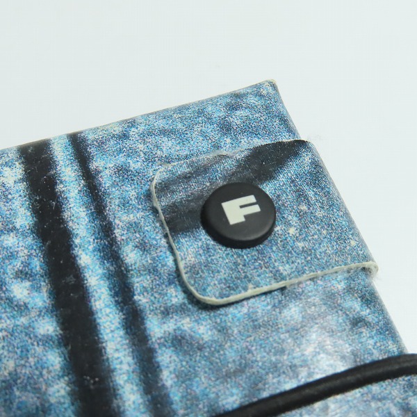 実際に弊社で買取させて頂いたFREITAG/フライターグ F233 PAT/パット カードケース 転写 ブルー系/ブラックの画像 3枚目