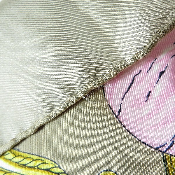 実際に弊社で買取させて頂いたCELINE/セリーヌ 宝石柄総柄 大判ストールの画像 5枚目