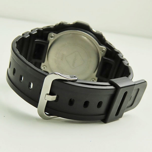 実際に弊社で買取させて頂いたG-SHOCK×F.C.Real Bristol/ジーショック×エフシーレアルブリストル クォーツ デジタル腕時計 DW-5750Eの画像 2枚目