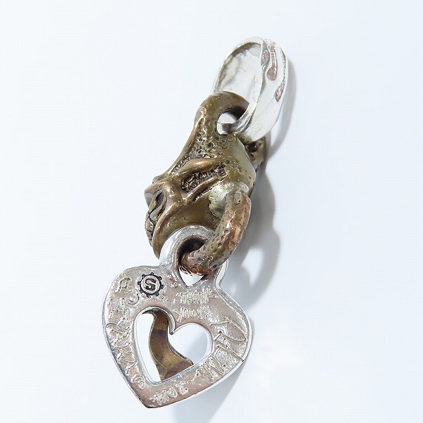 実際に弊社で買取させて頂いた【ギャラ付】STARLINGEAR/スターリンギア マイクロスカルフレーム ハートフープ ペンダントの画像 2枚目