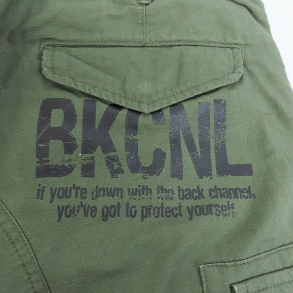 実際に弊社で買取させて頂いたBack Channel/バックチャンネル 7分丈 カーゴパンツ ブリントデザイン カーキ Sの画像 6枚目